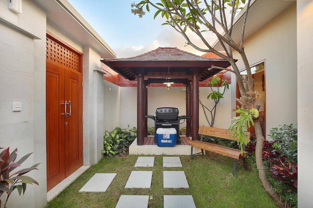 Kae Villa Anggrek スミニャック エクステリア 写真